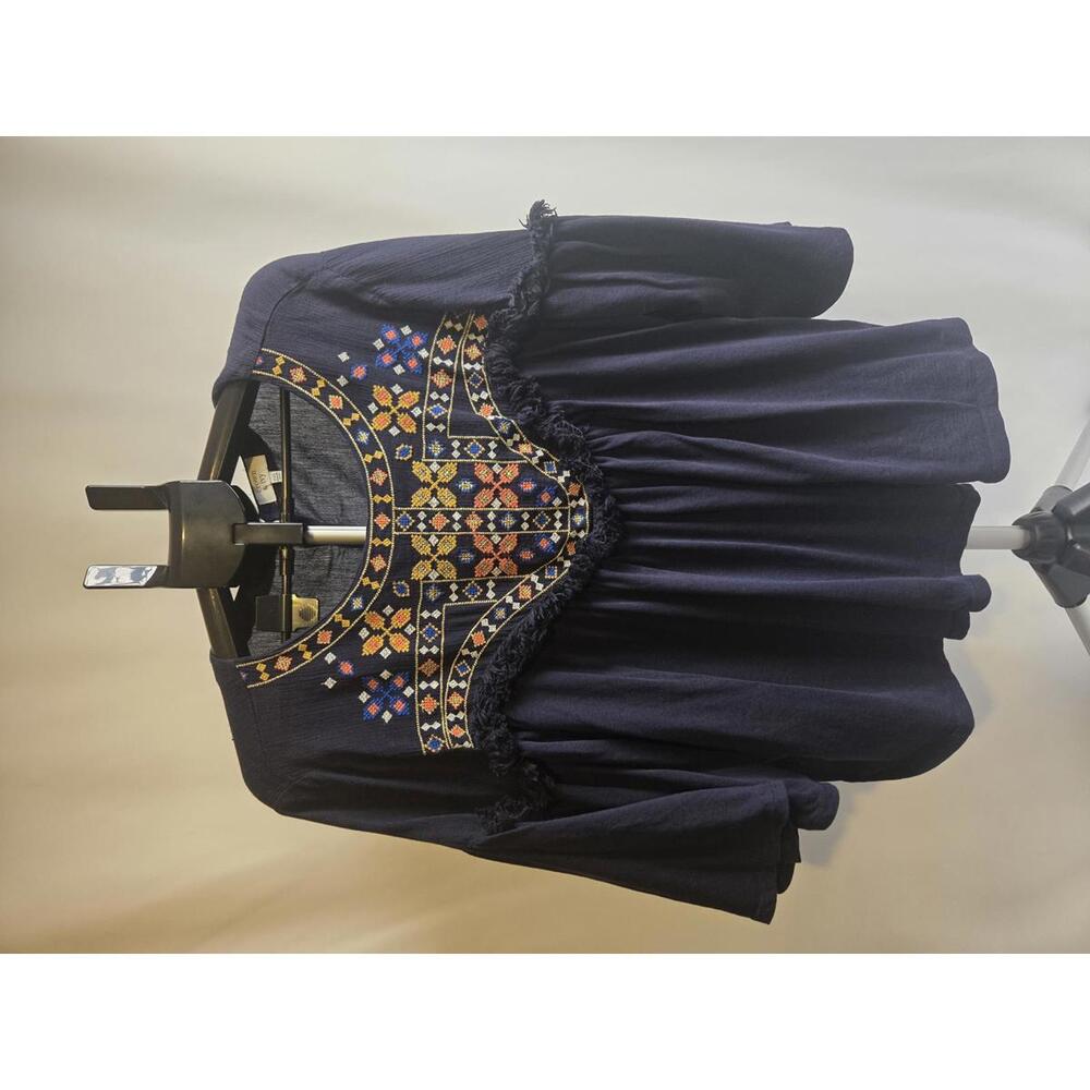 Crown & Ivy Embroidered Navy Blouse XXL